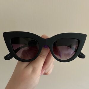 QUAY AUSTRALIA Matte Black Cat Eye Sunglasses 🖤😎
